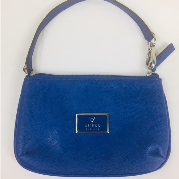 A Guess Wristlet Purse - Picture 3 of 5